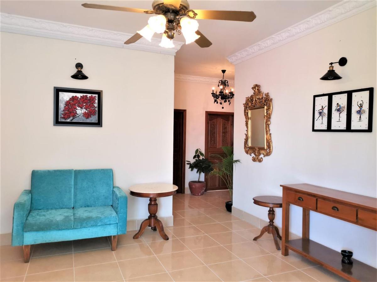 Villa Paradiso Phnom Penh Esterno foto